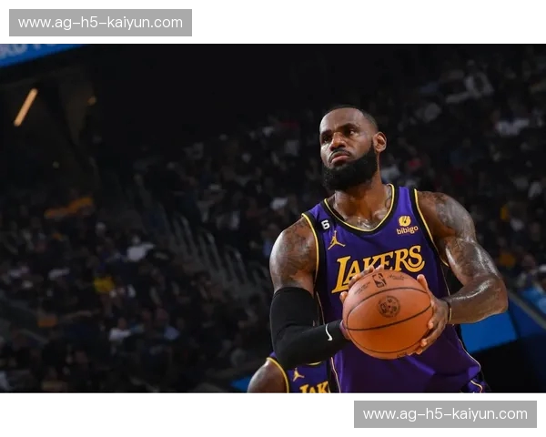 从101比99看宿命的轮回：湖人vs掘金G2比分背后的英雄迟暮与新王加冕